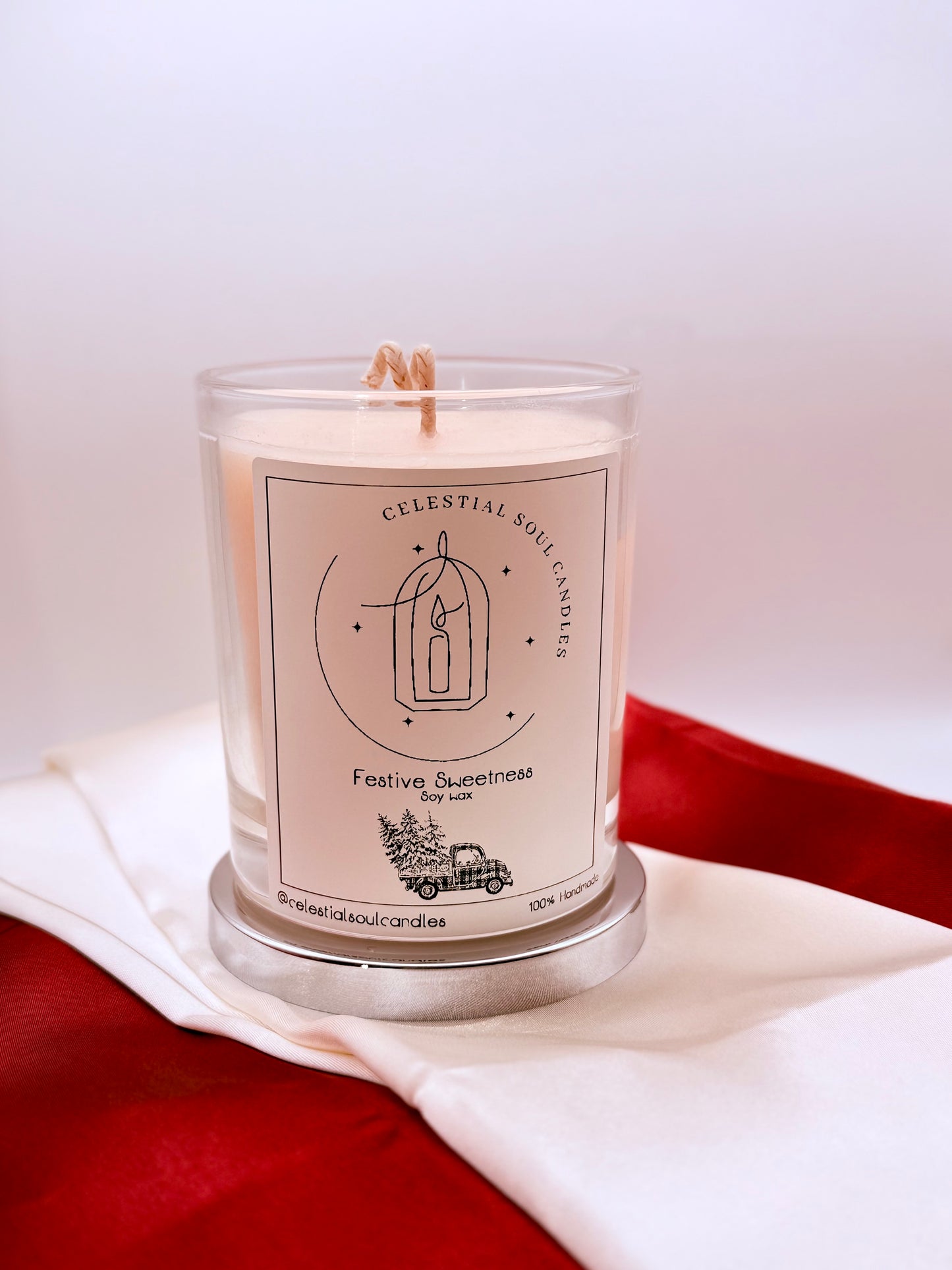 Festive Sweetness Soy Wax Candle β A Celebration in Every Glow πβ¨